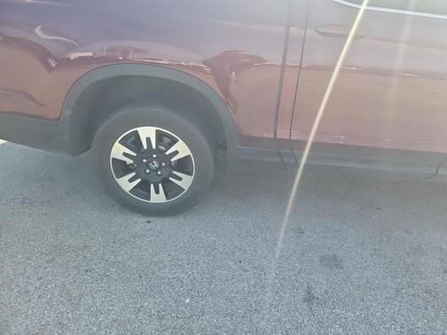 Deep Scarlet Pearl 2020 Honda Ridgeline RTL