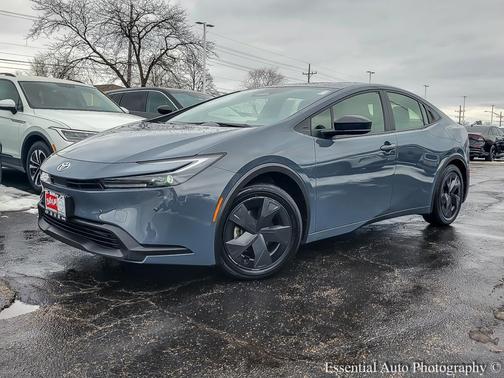 2025 Toyota Prius LE