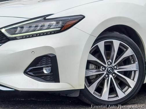 Pearl White Tricoat 2023 Nissan Maxima 3.5 Platinum