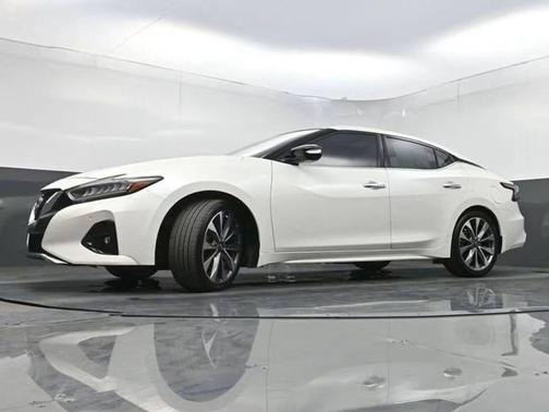 Pearl White Tricoat 2023 Nissan Maxima 3.5 Platinum