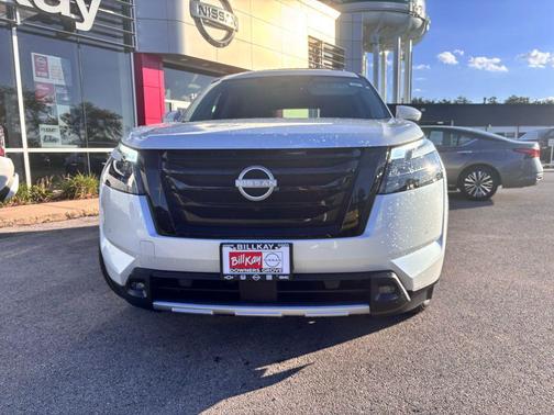 2025 Nissan Pathfinder Platinum 4WD