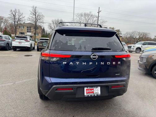 2025 Nissan Pathfinder SV 4WD