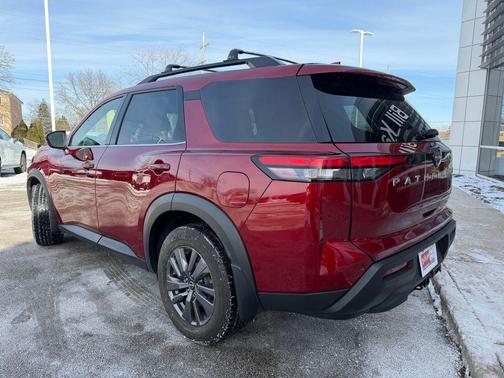 2023 Nissan Pathfinder SV 4WD
