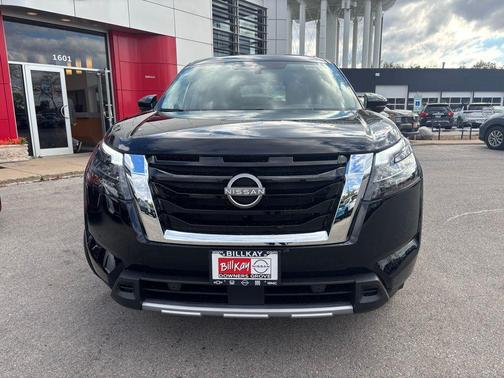 2025 Nissan Pathfinder SL 4WD