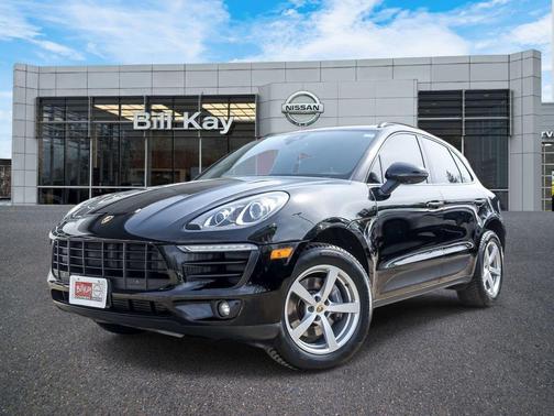 Black 2018 Porsche Macan Macan
