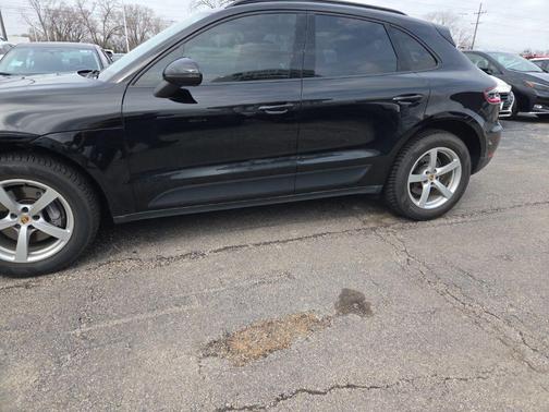 Black 2018 Porsche Macan Macan