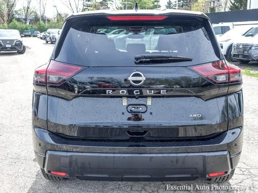 Super Black 2025 Nissan Rogue SV