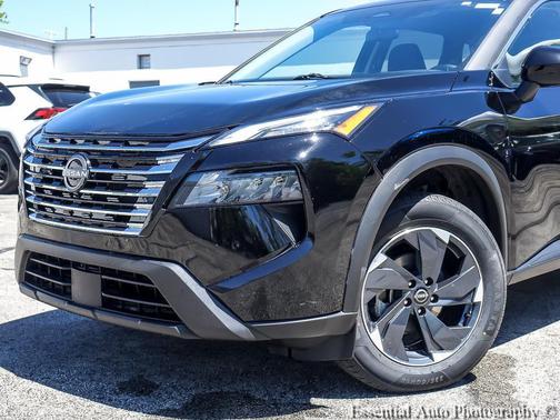 Super Black 2025 Nissan Rogue SV