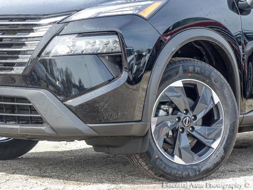 Super Black 2025 Nissan Rogue SV
