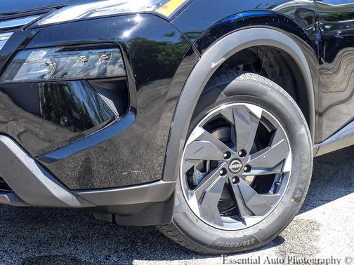 Super Black 2025 Nissan Rogue SV