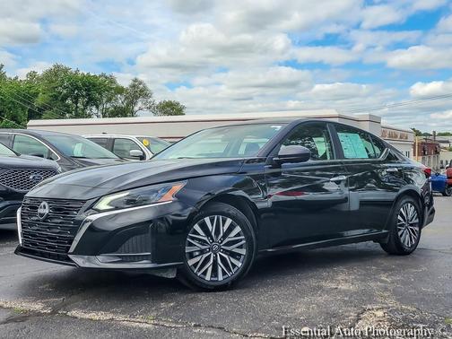 Super Black Clearcoat 2025 Nissan Altima 2.5 SV