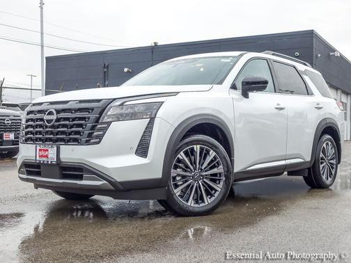 Everest White Pearl Tricoat 2026 Nissan Pathfinder Platinum