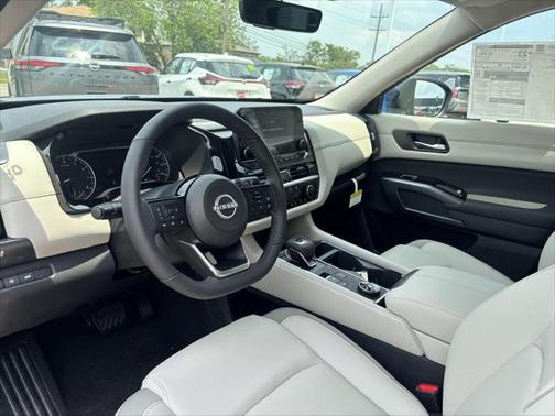 2025 Nissan Pathfinder SL 4WD
