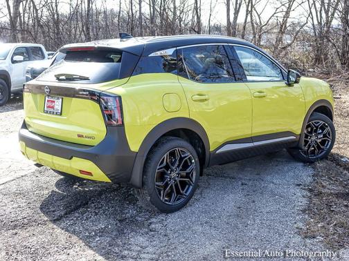 2026 Nissan Kicks SR