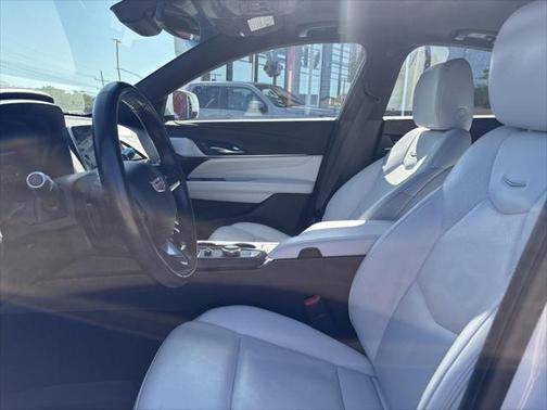 2022 Cadillac CT4 Premium Luxury