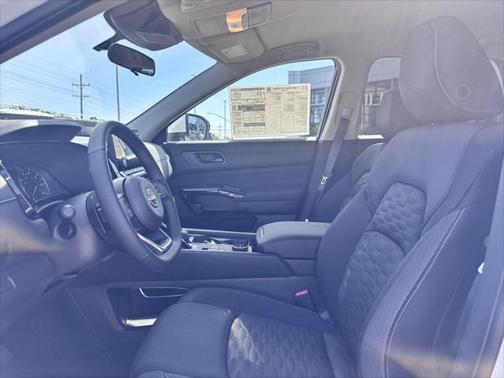 2025 Nissan Pathfinder SV 4WD