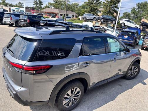 2025 Nissan Pathfinder SV 4WD