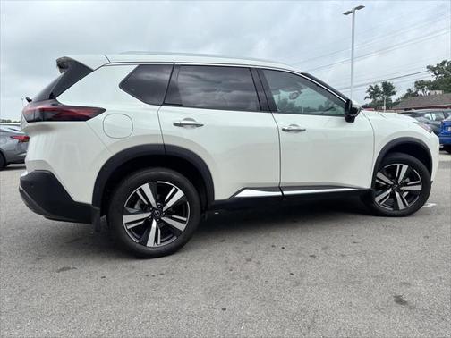 2022 Nissan Rogue SL