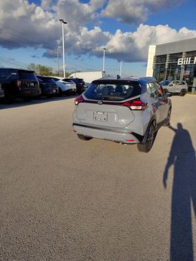 Gray/Super Black 2024 Nissan Kicks SV