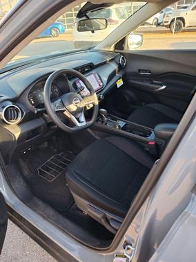 Gray/Super Black 2024 Nissan Kicks SV