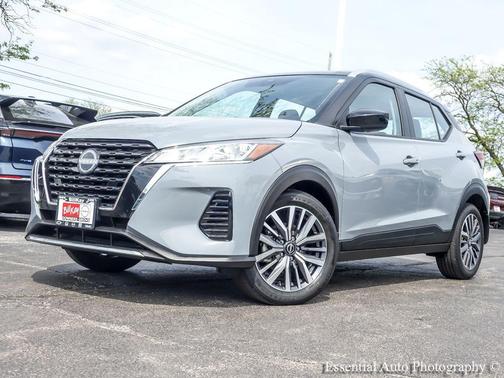 Gray/Super Black 2024 Nissan Kicks SV