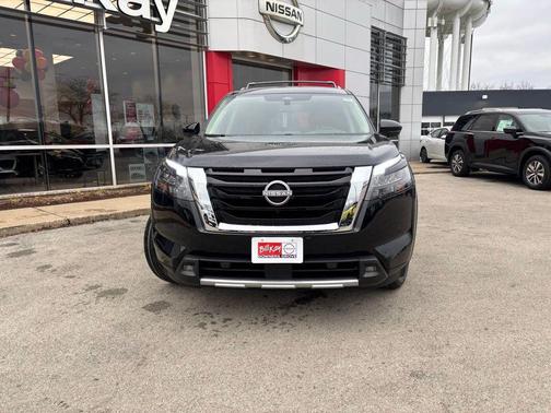 2025 Nissan Pathfinder Platinum 4WD