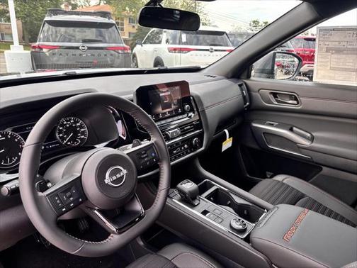 2025 Nissan Pathfinder Rock Creek 4WD