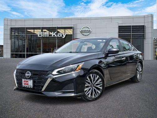 Super Black Clearcoat 2025 Nissan Altima 2.5 SV