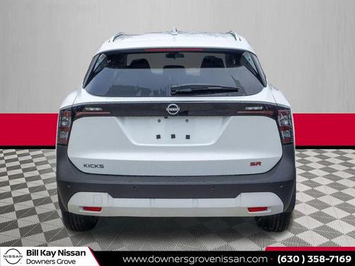 2025 Nissan Kicks SR
