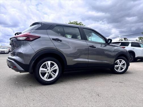 2025 Nissan Kicks S