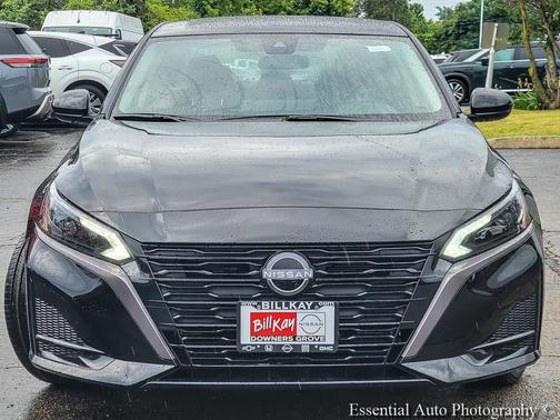 Super Black Clearcoat 2026 Nissan Altima 2.5 SV