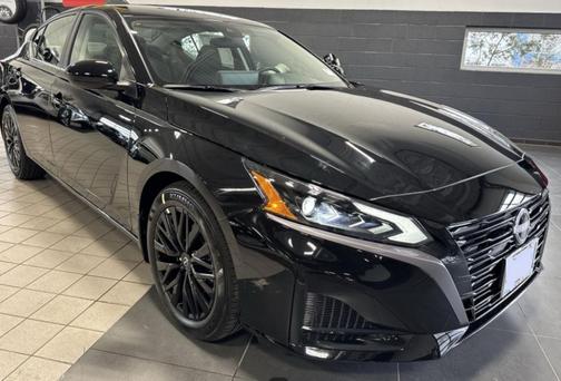 Super Black Clearcoat 2026 Nissan Altima 2.5 SV