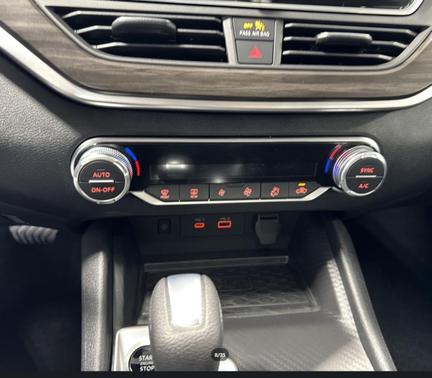Super Black Clearcoat 2026 Nissan Altima 2.5 SV