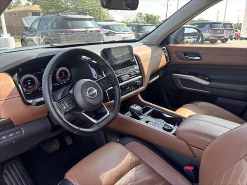 2023 Nissan Pathfinder Platinum 4WD