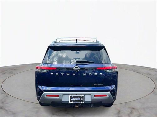 2023 Nissan Pathfinder SL 4WD