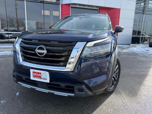 2023 Nissan Pathfinder SL 4WD