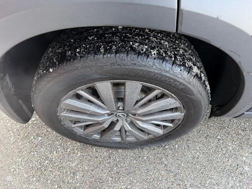 2023 Nissan Pathfinder SL 4WD