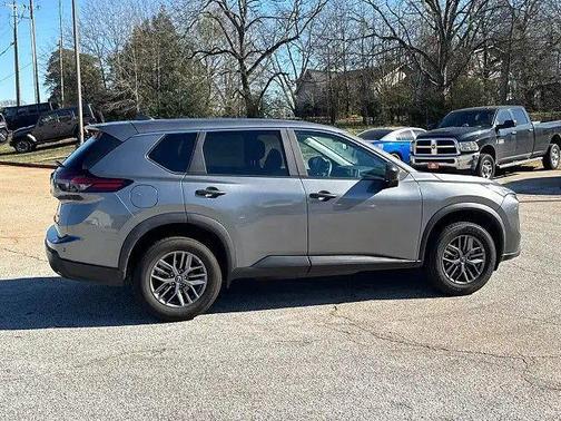 Gun Metallic 2024 Nissan Rogue S