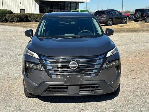 Gun Metallic 2024 Nissan Rogue S