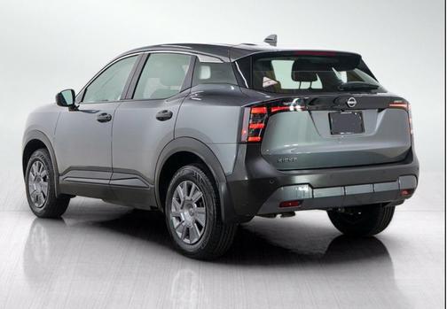 Gun Metallic 2025 Nissan Kicks S