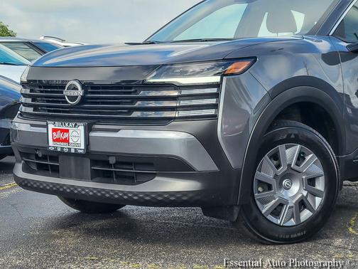 Gun Metallic 2025 Nissan Kicks S