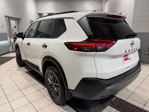 2022 Nissan Rogue S
