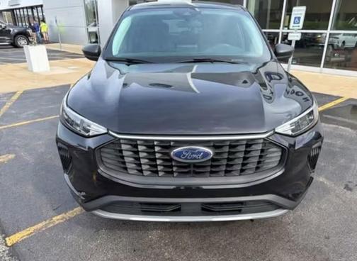 Silver Metallic 2025 Ford Escape Active