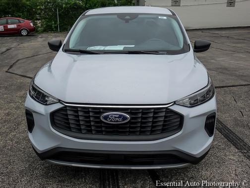 Silver Metallic 2025 Ford Escape Active