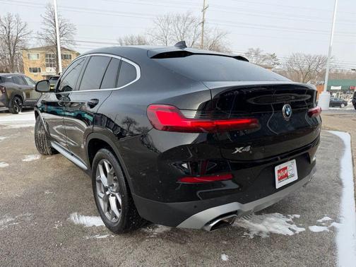 2023 BMW X4 xDrive30i