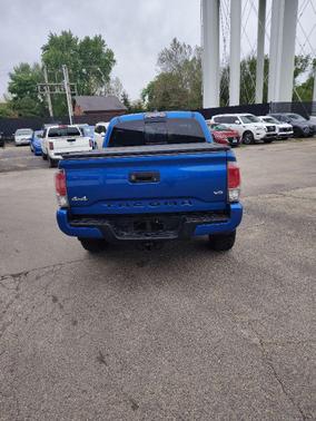 Blazing Blue Pearl 2017 Toyota Tacoma Limited
