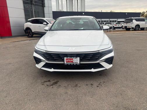 2025 Hyundai ELANTRA SEL