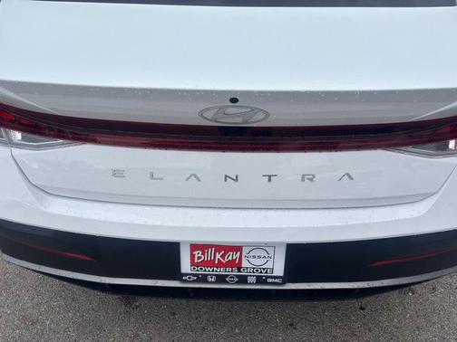 2025 Hyundai ELANTRA SEL