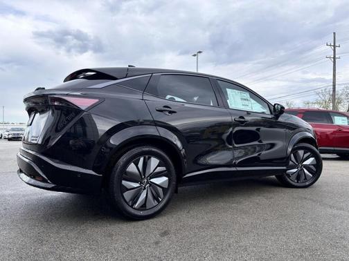 2025 Nissan ARIYA PLATINUM+