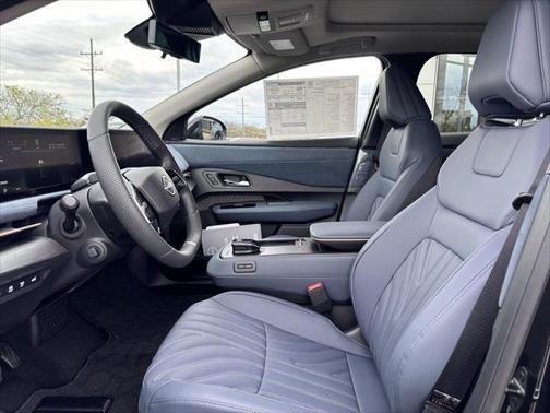 2025 Nissan ARIYA PLATINUM+